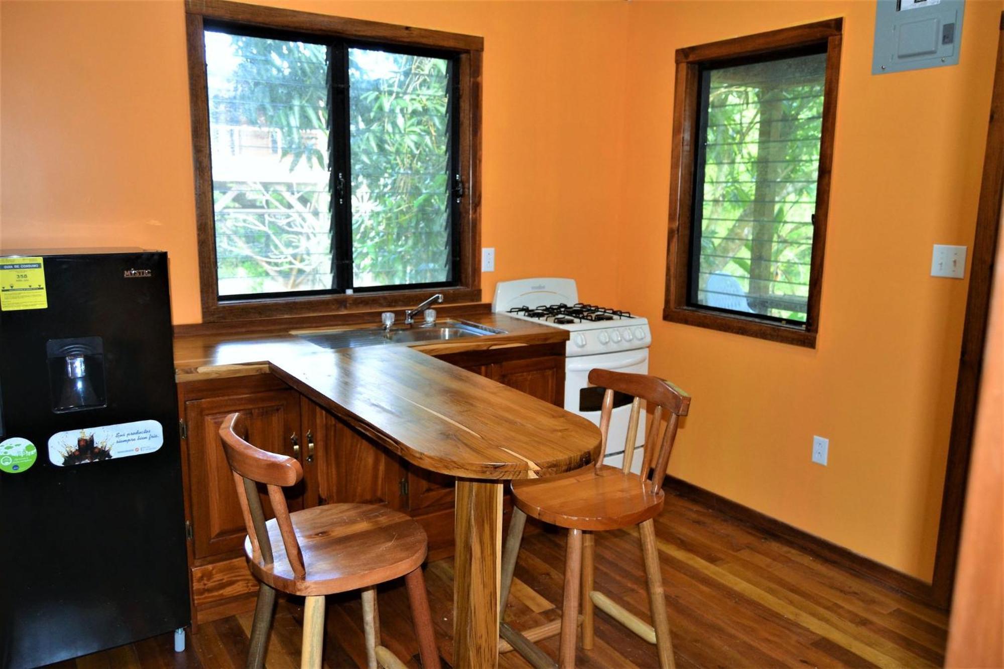 Iguana Roost Tourism Gold Standard Fully Equipped Two Bedroom Cabin San Ignacio Eksteriør bilde